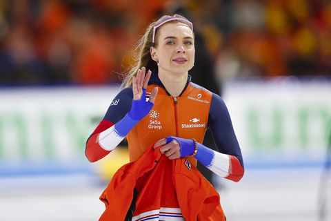 Bijzondere dag zorgt voor vertederende beelden van topschaatsster Joy Beune: 'Dit jaar weer een groot succes'