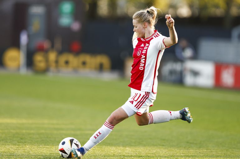 Nadine Noordam dolgelukkig met finaleplaats Ajax Vrouwen: 'Nou nog even oefenen op voorzetten'