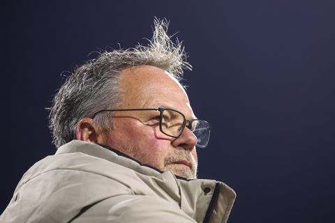 Moeder van iconische Cambuur-trainer Henk de Jong plotseling overleden: 'Ik was 's ochtends nog bij haar'