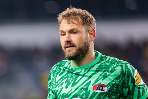 AZ-doelman Jeroen Zoet spreekt van 'doodzonde' na uitschakeling Conference League: 'Dat had anders gemoeten'