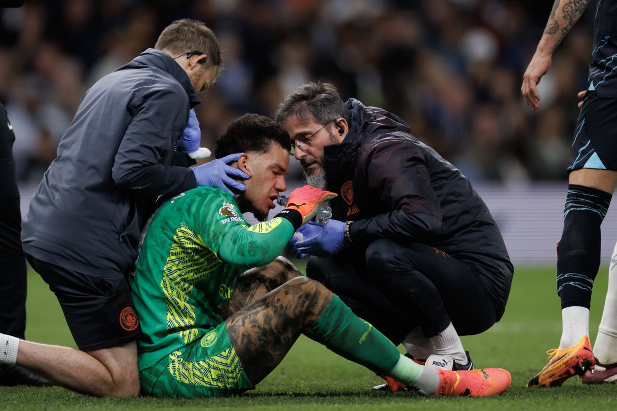 Manchester City-doelman Ederson mist bekerfinale en kampioensduel vanwege oogblessure