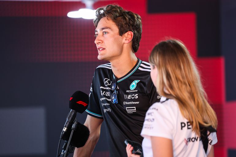 George Russell spreekt over 'vreemde situatie' rondom regelverandering F1: 'Dat is verdacht'