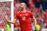 Christian Eriksen zorgt voor kippenvelmomentje bij terugkeer op EK