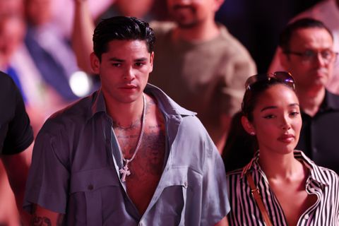 Bokser Ryan Garcia verschijnt in opvallend shirt tijdens duel van rivaal Gervonta Davis: 'Rematch me b*tch'