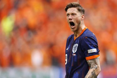Teruglezen | Oranje mist legio kansen, maar Wout Weghorst zorgt voor de absolute bevrijding