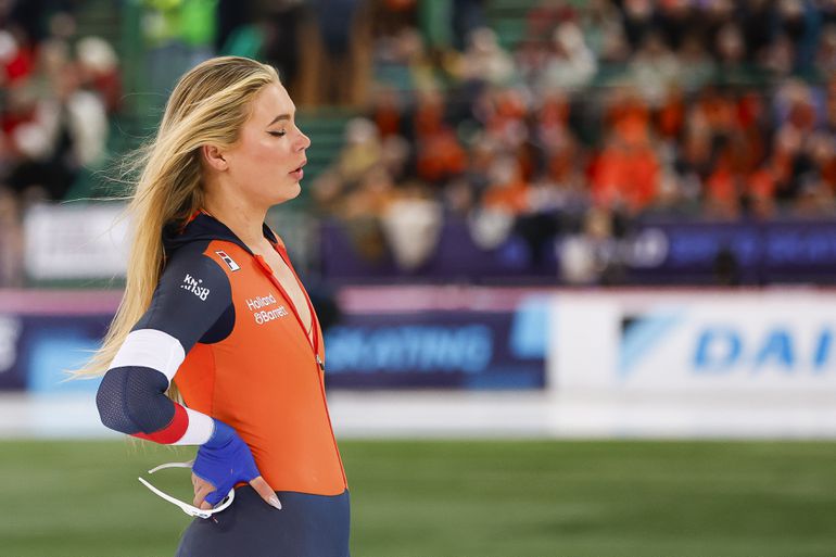 Topschaatsster Jutta Leerdam deelt update na haar ingreep: 'Het is nog steeds een beetje gezwollen'