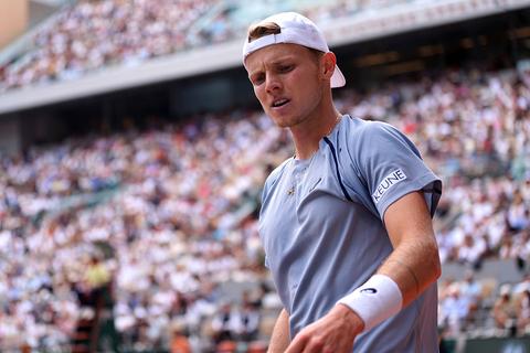 Toptennisser Jesper de Jong na sprookjesweken weer met beide benen op de grond door domper in Italië