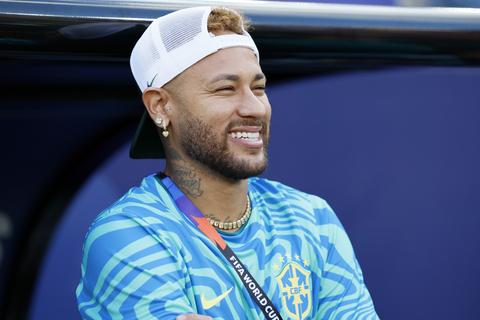 Superster Neymar deelt groot nieuws met vriendin tijdens WK voetbal: 'Ik word gek'