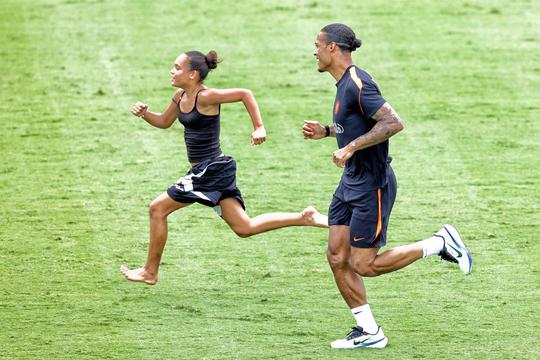 Dochter (11) maakt het Oranje-aanvoerder Virgil van Dijk lastig op WK voetbal