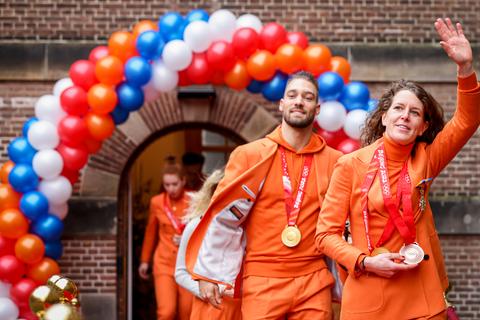 Schaatsicoon Kjeld Nuis laat zich uit over bijzondere stap van Ireen Wüst