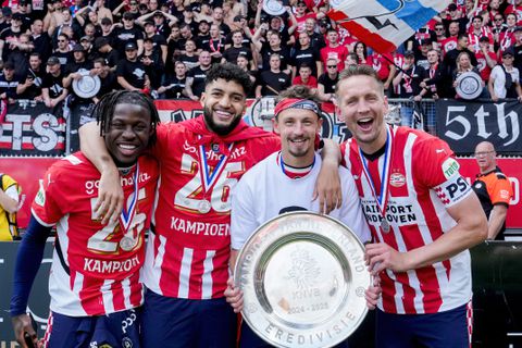 PSV laat 'met gemengde gevoelens' volgende speler vertrekken, casht wel flink voor jeugdproduct