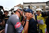 Verliefde vriendin Mathieu van der Poel emotioneel in Tour de France: ‘Herinneringen voor het leven’