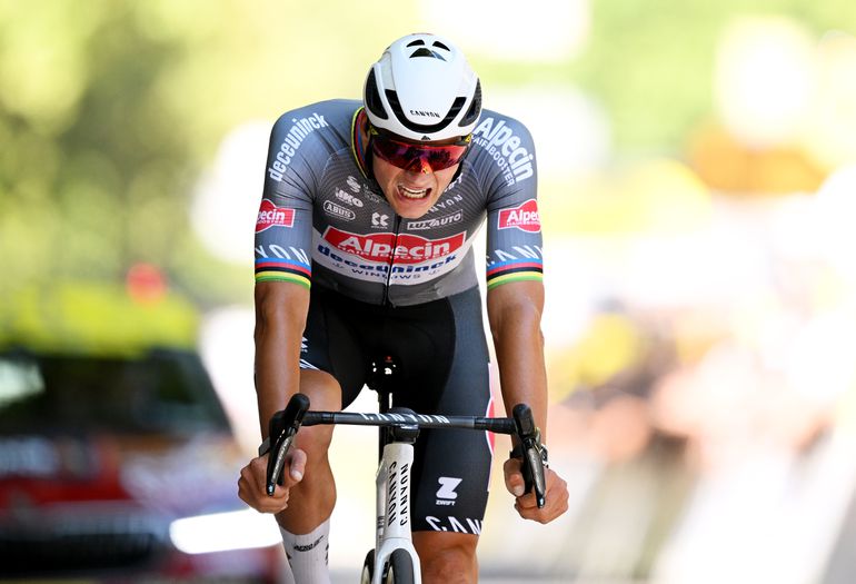 Mathieu van der Poel in de steek gelaten bij mislopen ritzege Tour de France: 'Dat is jammer'