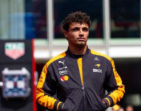 F1-kampioen Lando Norris (26) slikt pijnlijke straf tijdens voor hem speciale race