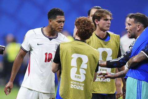 Topvoetballer deelt harde klap uit na laatste fluitsignaal Argentinië - Engeland op WK voetbal
