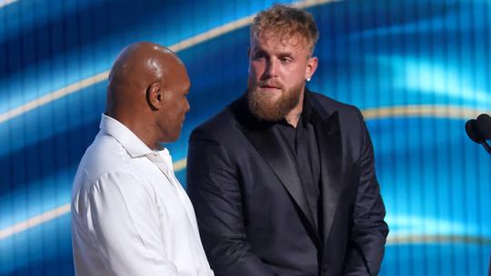 Opmerking van bokslegende Mike Tyson tegen Jake Paul (verloofde Jutta Leerdam) gaat viraal: 'Is hij een man?'