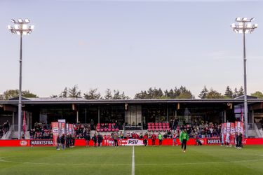 PSV-talent Peter Quispel ziet wel wat in nieuwe spelregels: 'Indribbelen mogen ze overal doorvoeren'