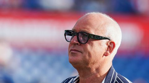 René van der Gijp is na 'pleurisperiode' bereid 200.000 euro minder te verdienen aan Vandaag Inside