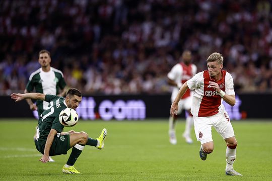 Kenneth Taylor hoort Oranje-uitnodiging op bijzondere wijze: 'Dat is waar je het voor doet'