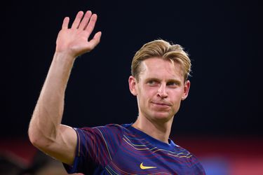 Frenkie de Jong nog altijd zonder nieuw contract bij FC Barcelona: opvallende wending vanuit Spanje