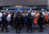 De politie in Madrid had z'n handen vol aan de duizenden fans van Marseille in de Champions League. ©Getty Images