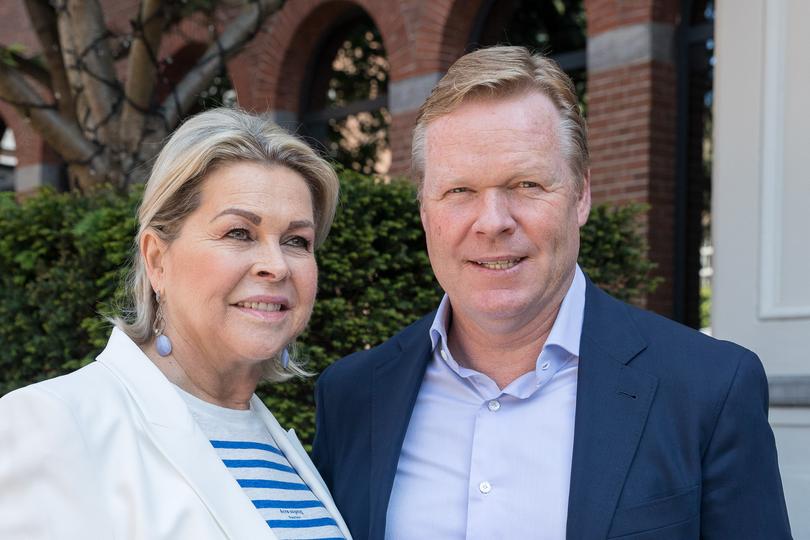 Ronald Koeman met vrouw Bartina Koeman op archiefbeeld. ©NL Beeld / Arjo Frank