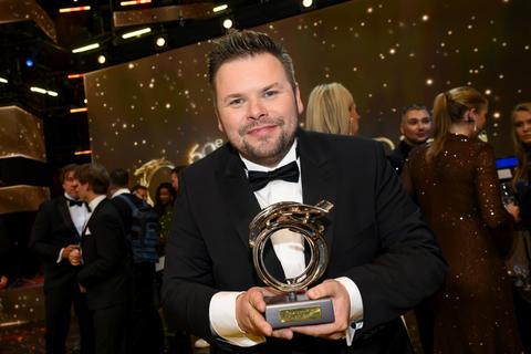 Presentator Wilfred Genee ziet concurrent glunderen bij nominatie voor felbegeerde prijs: 'Niet verwacht'