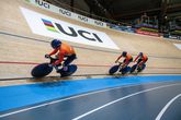 Nederland pakte opnieuw goud op de teamsprint bij de WK baanwielrennen.