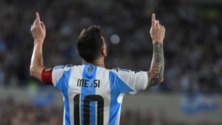 Fenomenale Lionel Messi steelt de show bij Argentinië in WK-kwalificatie