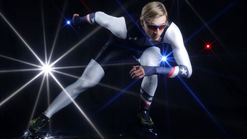 Schaatsfenomeen Jordan Stolz poseert met zijn huisdier op het ijs: 'Hij verdient exact hetzelfde als ik'