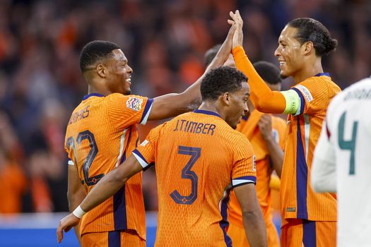 Oranje plaatst zich voor eindronde Nations League na achtbaan van emoties tegen Hongarije