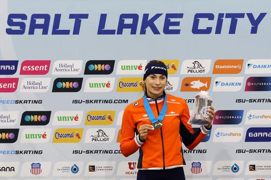 Uitslagen World Cup schaatsen in Salt Lake City | Waanzinnige Femke Kok kleurt Amerika oranje