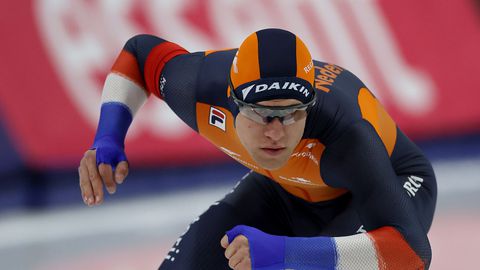Keihard gevallen Nederlandse schaatser komt er na degradatie niet aan te pas in World Cup Salt Lake City