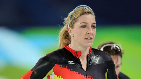 Schaatsicoon Anni Friesinger laat haar hart veroveren door piepjonge landgenoot: 'Hou dit in de gaten'