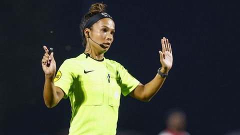 'Extreem trotse' broer is openhartig over scheidsrechter Shona Shukrula: 'Dat is bijna onbestaanbaar'