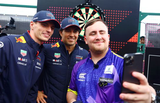 Baas van dartsbond PDC sprak met Luke Littler: 'Dit is het beste advies dat ik ooit aan iemand heb gegeven'
