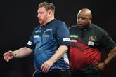 Cameron Menzies verlaat huilend het WK darts na zijn nederlaag tegen Leonard Gates. ©PDC