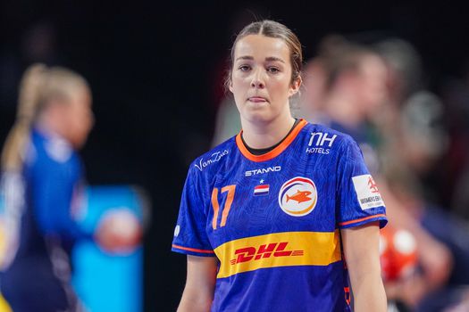 'Buitengesloten' handbalsters krijgen liefdesadvies: 'Maakt het toch een stukje makkelijker'