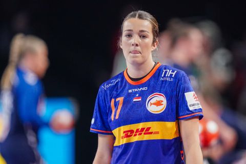 'Buitengesloten' handbalsters krijgen liefdesadvies: 'Maakt het toch een stukje makkelijker'
