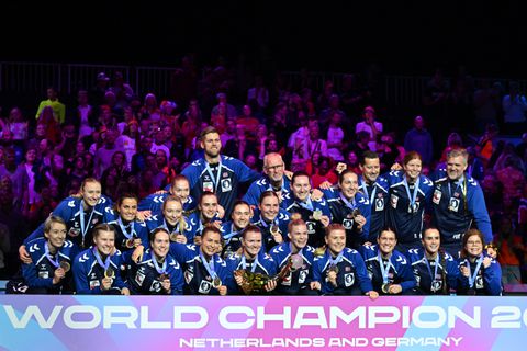 Rel rond Noorse handbalsters op WK roept herinneringen op: 'Máxima was daar ook geweest'