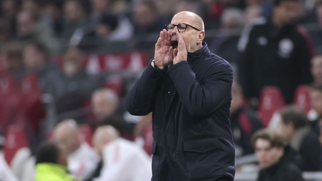 Fred Grim verklapt één basisplaats bij Ajax tegen Excelsior Maassluis: 'Mooi moment voor hem'