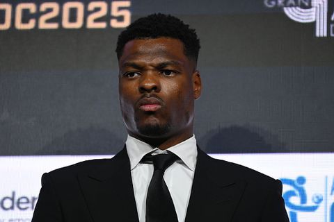 Oranje-international Denzel Dumfries voorlopig langs de kant door medische ingreep