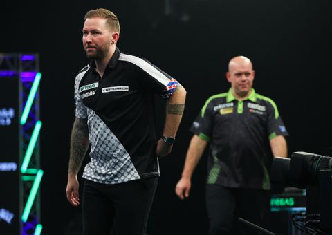 Topdarter Michael van Gerwen duidelijk over landgenoten op WK: 'Allebei grijze muizen'