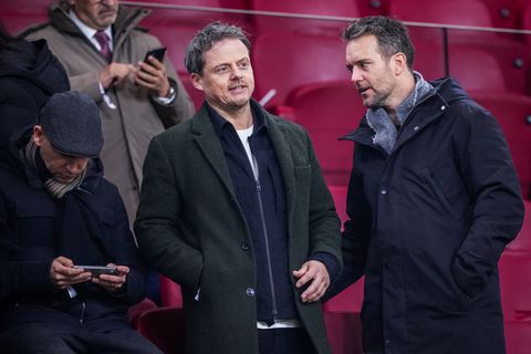 Opmerkelijk nieuws bij Ajax: belangrijke pion vertrekt plotseling uit Amsterdam