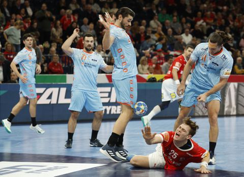 Harde nederlaag voor Nederlandse mannen op EK handbal