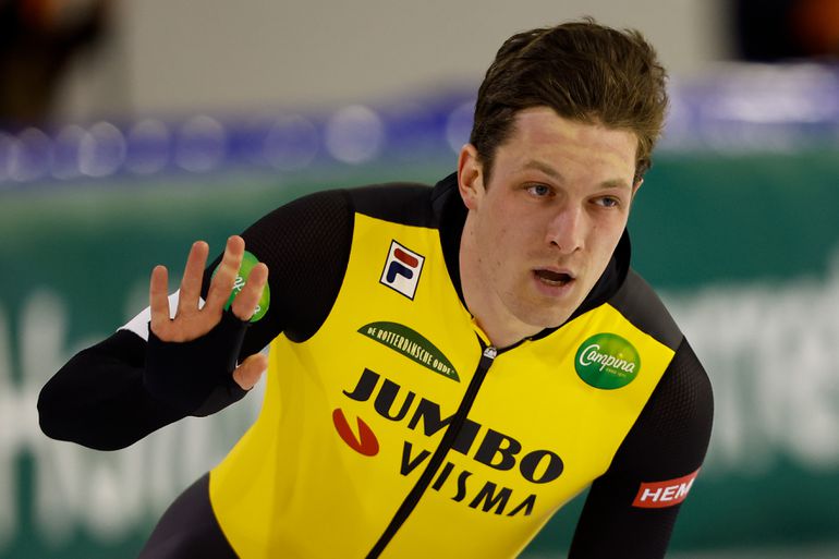 Sprintkanon Snel verlengt bij schaatsteam Jumbo-Visma: 'Maar ik moet nog echt wel een stap zetten'