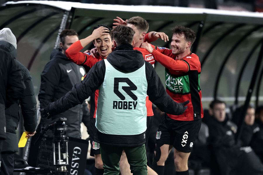 Ongelofelijk wat een goal: NEC-verdediger Sai van Wermeskerken knalt schitterend raak