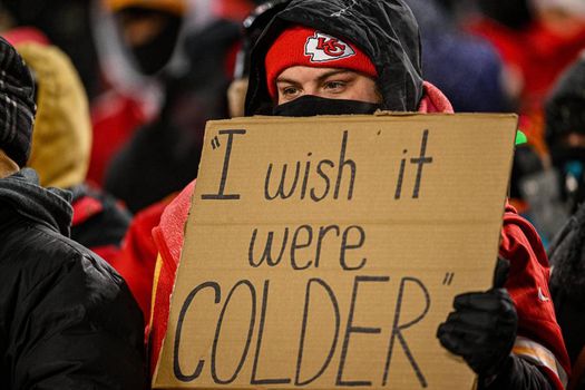 Chiefs-fans na ijskoude wedstrijd naar ziekenhuis vanwege onderkoeling of bevriezing