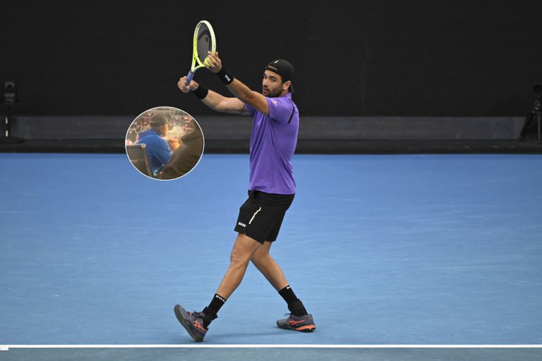 Vader van toptennisser overtreedt verbod bij Australian Open: 'Dacht dat hij er wel mee weg zou komen'