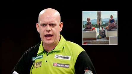 Michael van Gerwen maakt handig gebruik van kinderen op vakantie: 'Tijd om te chillen'